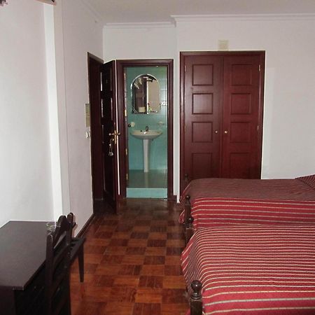 Hotel Residencia Filipe Guarda Habitación foto