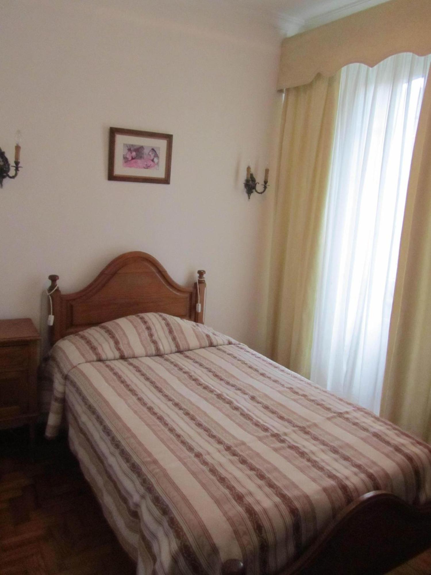 Hotel Residencia Filipe Guarda Habitación foto