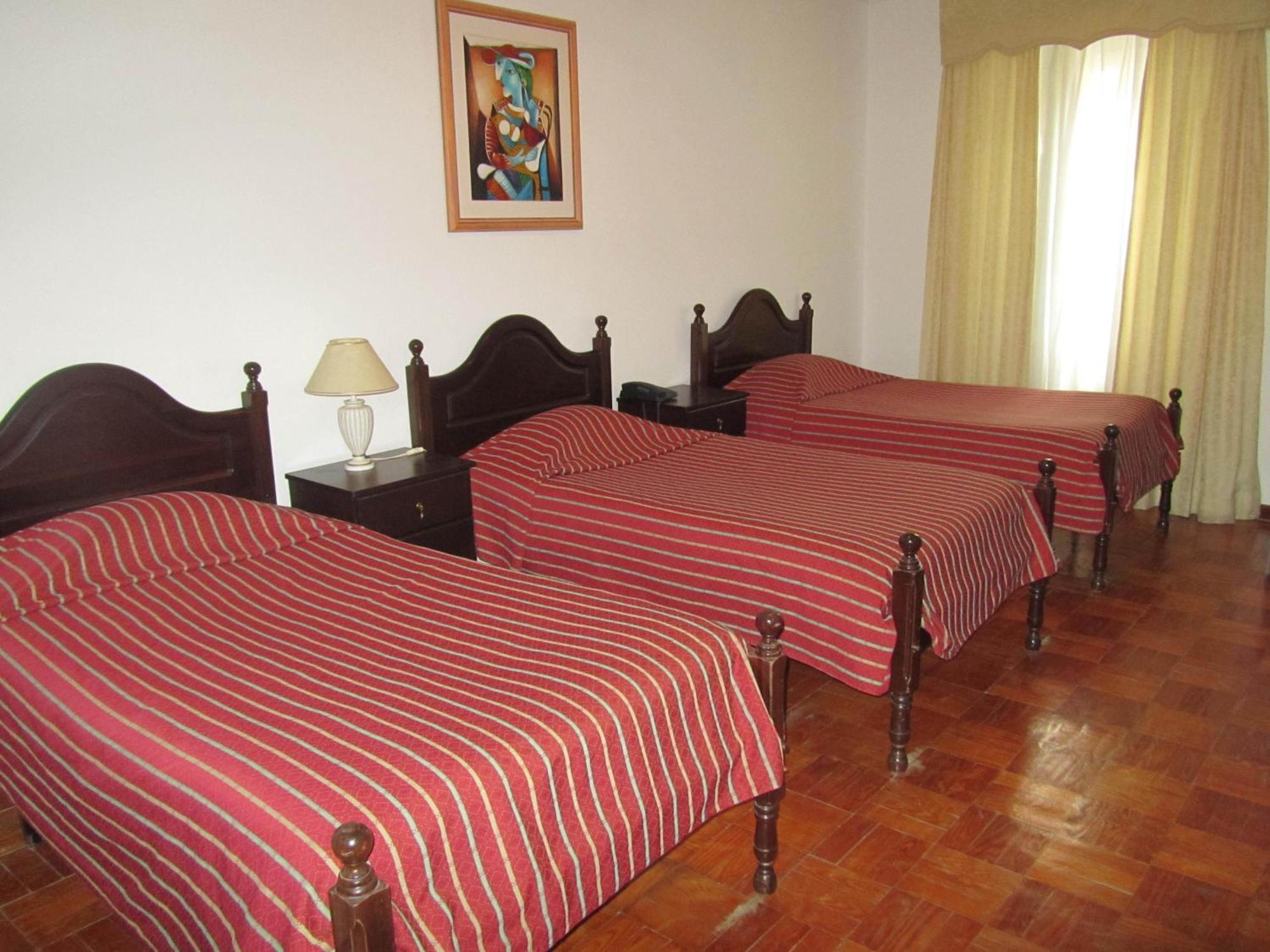 Hotel Residencia Filipe Guarda Habitación foto