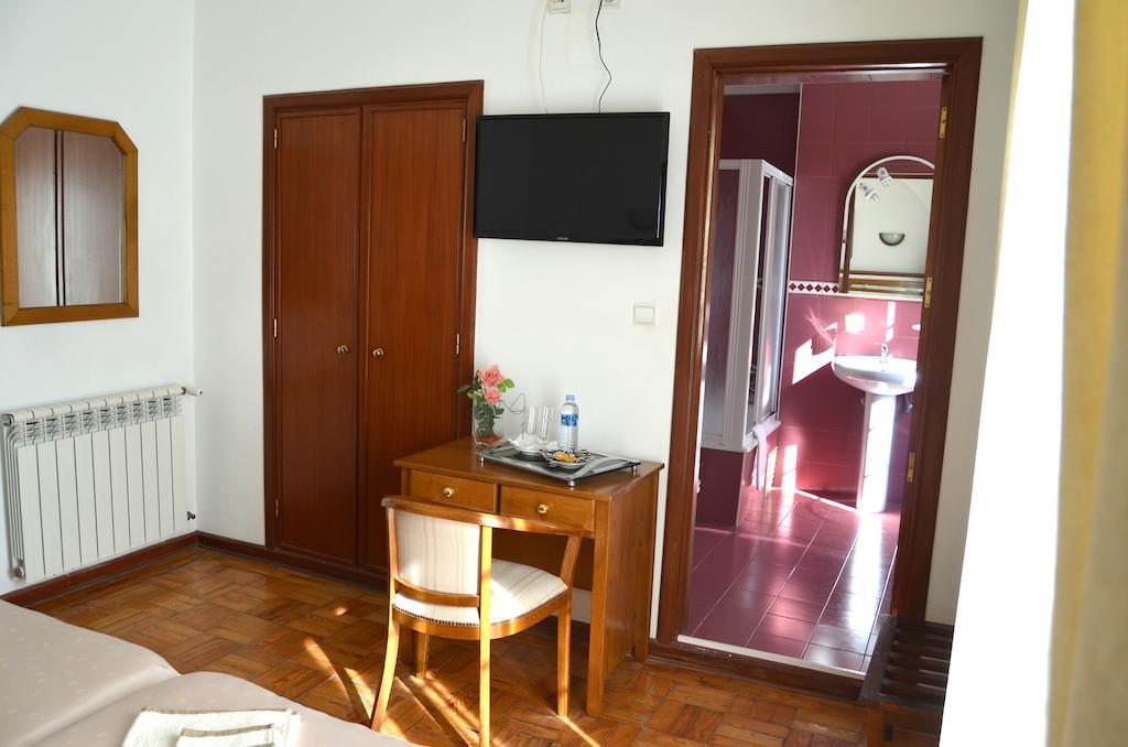Hotel Residencia Filipe Guarda Habitación foto